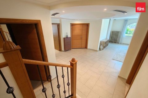 Villa in Jumeirah Park, Dubai 5 bedrooms, 694.3 sq.m. № 118462 - photo 7