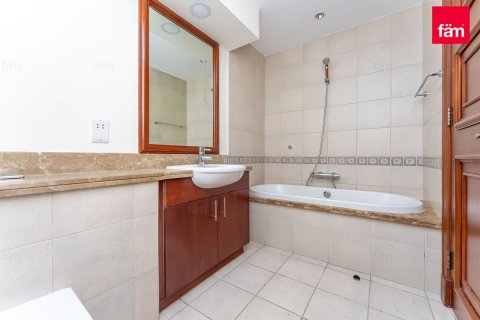 Apartment in Palm Jumeirah, Dubai 2 bedrooms, 175.4 sq.m. № 118464 - photo 6