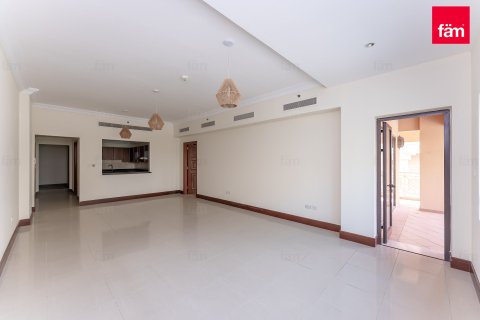 Apartment in Palm Jumeirah, Dubai 2 bedrooms, 175.4 sq.m. № 118464