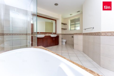Apartment in Palm Jumeirah, Dubai 2 bedrooms, 175.4 sq.m. № 118464 - photo 5