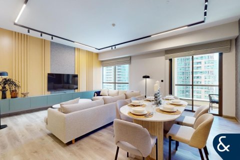 Appartement à Rimal, Jumeirah Beach Residence, Dubai, 2 chambres, 129 m², № 75737 - photo 1