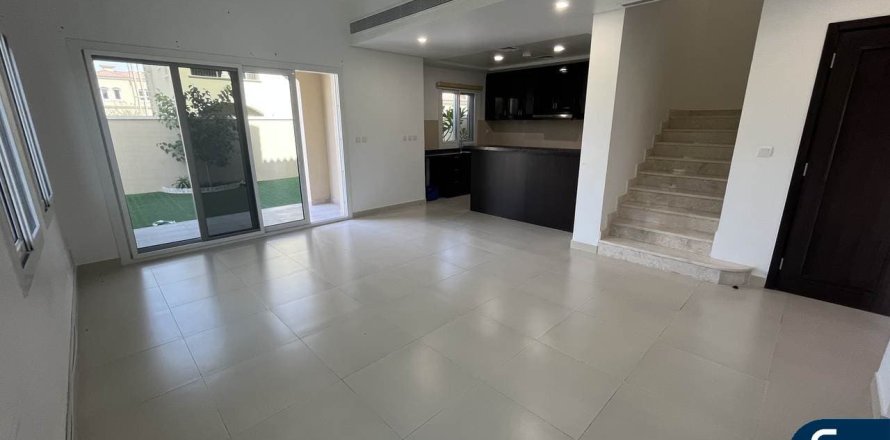 Maison de ville à Dubai Land, Dubai, 3 chambres, 211 m², № 75735