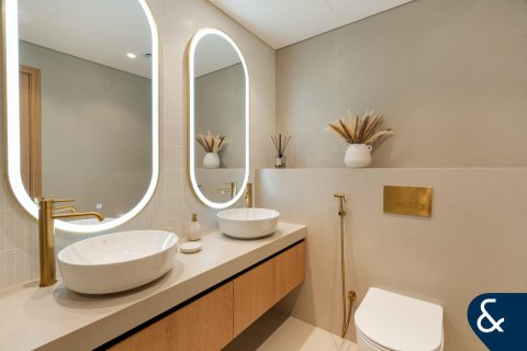 Apartment in Damac Heights, Dubai Marina, Dubai 2 bedrooms, 140 sq.m. № 75732 - photo 10