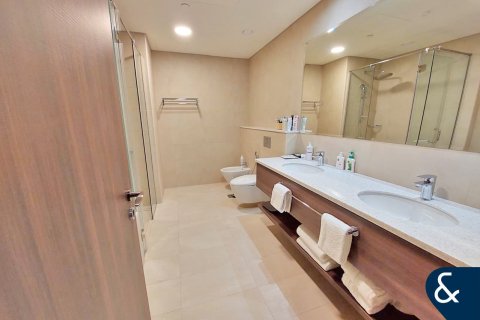 Apartment in Dubai Media City, Dubai 3 bedrooms, 210 sq.m. № 74805 - photo 15