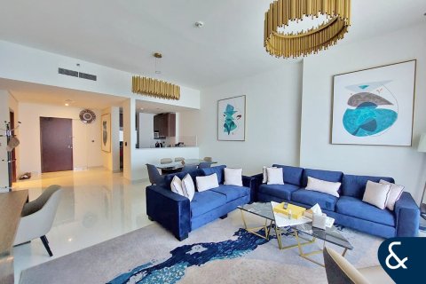Apartment in Dubai Media City, Dubai 3 bedrooms, 210 sq.m. № 74805 - photo 2