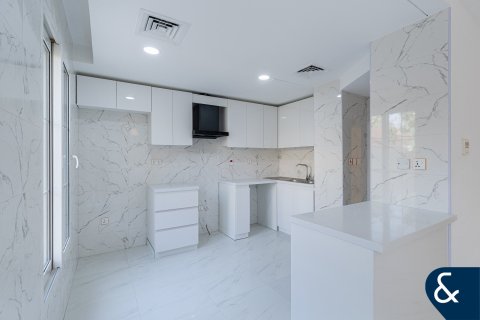 Villa in The Springs, Dubai 2 bedrooms, 157 sq.m. № 74807 - photo 8