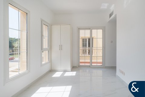 Villa in The Springs, Dubai 2 bedrooms, 157 sq.m. № 74807 - photo 15