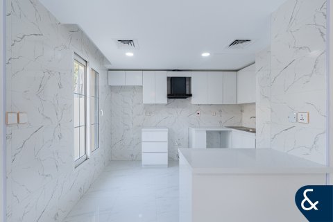 Villa in The Springs, Dubai 2 bedrooms, 157 sq.m. № 74807 - photo 7