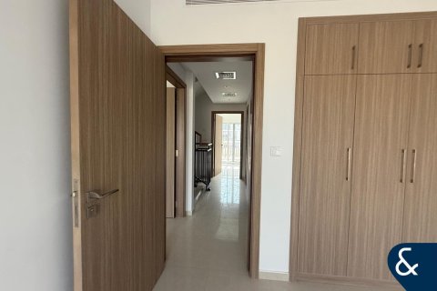 Купить таунхаус в DAMAC Hills (Akoya by DAMAC), Дубай: 4 спальни, 114м², № 74803 - фото 11