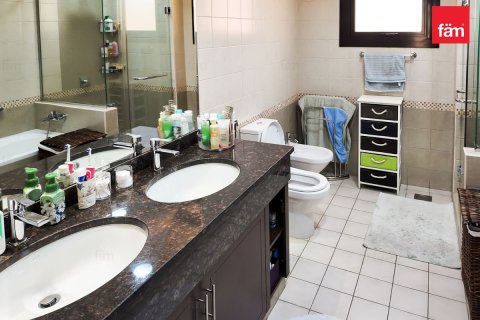 Townhouse in Dubai 4 bedrooms, 309.4 sq.m. № 114310 - photo 20
