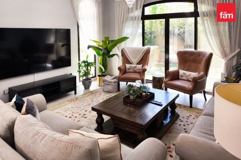 Townhouse in Dubai 4 bedrooms, 309.4 sq.m. № 114310 - photo 2