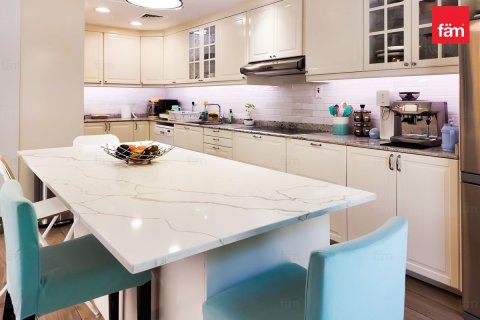 Townhouse in Dubai 4 bedrooms, 309.4 sq.m. № 114310 - photo 9