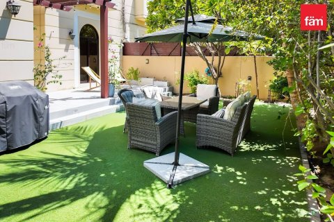 Townhouse in Dubai 4 bedrooms, 309.4 sq.m. № 114310 - photo 25
