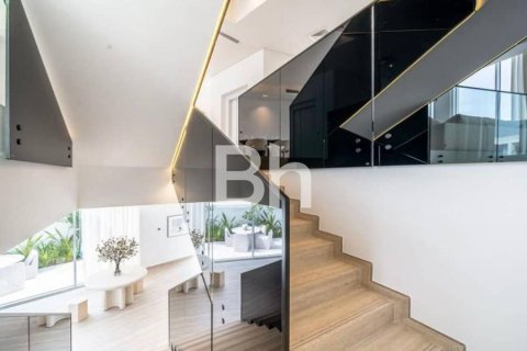 Adosado en Al Barari, Dubai, 4 dormitorios, 459 m², № 57683 - foto 1