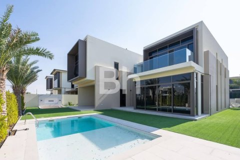 Villa in Dubai Hills Estate, Dubai 4 bedrooms, 660 sq.m. № 57682 - photo 1