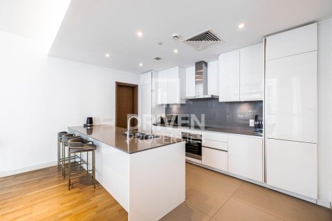 Apartment in City Walk, Dubai 2 bedrooms, 164.81 sq.m. № 127120 - photo 4