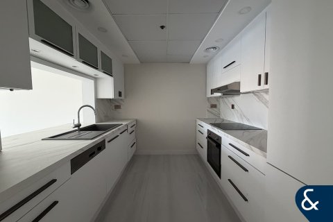 Apartment in BURJ VIEWS in Downtown Dubai (Downtown Burj Dubai), Dubai 1 bedroom, 105 sq.m. № 99160 - photo 2