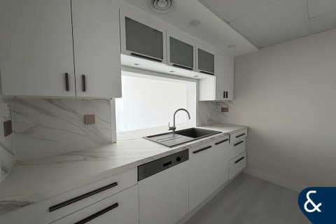 Apartment in BURJ VIEWS in Downtown Dubai (Downtown Burj Dubai), Dubai 1 bedroom, 105 sq.m. № 99160 - photo 8