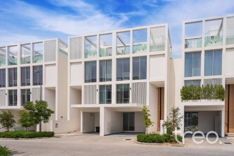 Villa in Al Barari, Dubai 4 bedrooms, 458.94 sq.m. № 119681 - photo 25