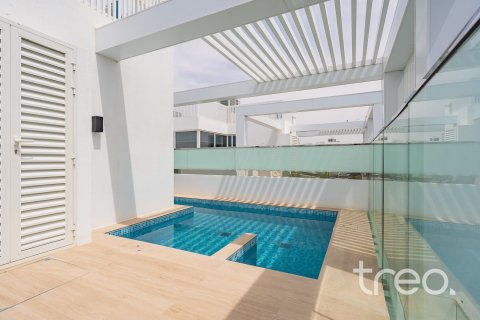 Villa in Al Barari, Dubai 4 bedrooms, 458.94 sq.m. № 119681 - photo 24