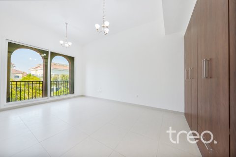 Villa en The Villa, Dubai, 6 dormitorios, 387.96 m², № 119686 - foto 11