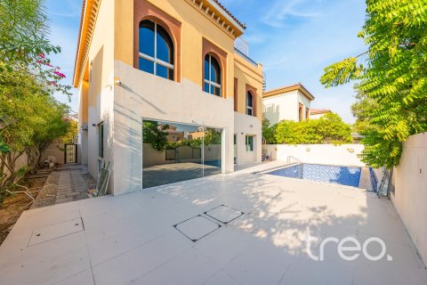 Villa en The Villa, Dubai, 6 dormitorios, 387.96 m², № 119686 - foto 10