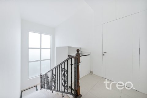Villa en The Villa, Dubai, 6 dormitorios, 387.96 m², № 119686 - foto 20