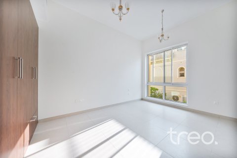 Villa en The Villa, Dubai, 6 dormitorios, 387.96 m², № 119686 - foto 15