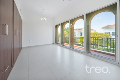 Villa en The Villa, Dubai, 6 dormitorios, 387.96 m², № 119686 - foto 14