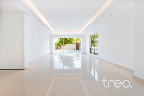 Villa en The Villa, Dubai, 6 dormitorios, 387.96 m², № 119686 - foto 3