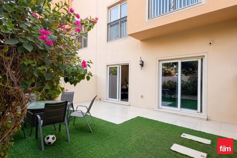 Adosado en Dubai, 3 dormitorios, 164.8 m², № 114515 - foto 1