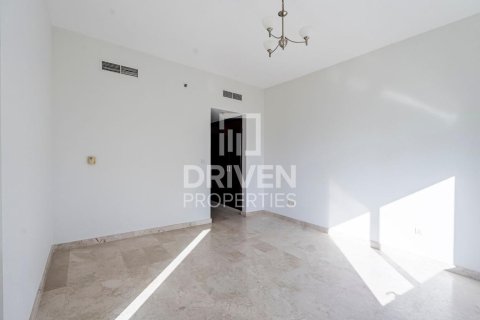 Apartment in Dubai Marina, Dubai 3 bedrooms, 258 sq.m. № 86554 - photo 16
