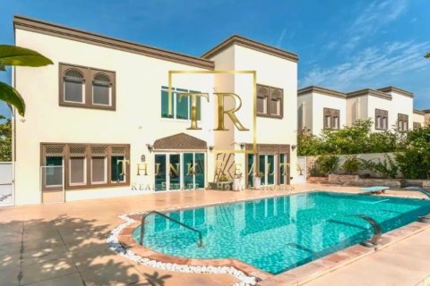 فيلا في Regional, Jumeirah Park, دبي 3 غرف نوم, 701 م² رقم 4108 - صورة 1