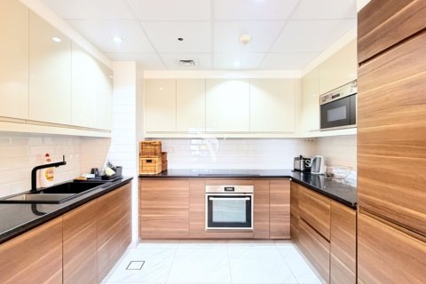 Apartamento en Rimal, Jumeirah Beach Residence, Dubai, 2 dormitorios, 131 m², № 113222 - foto 2