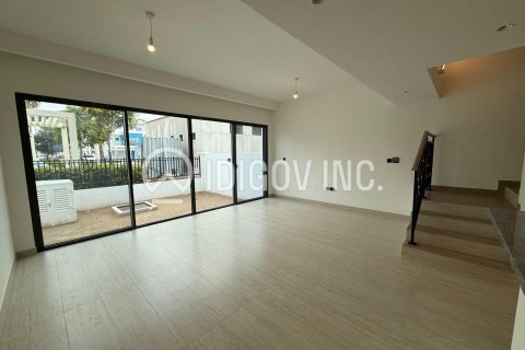 Townhouse in Damac Lagoons, Dubai 5 bedrooms, 144 sq.m. № 85325 - photo 12