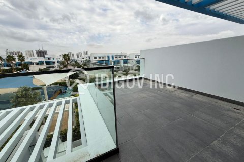 Townhouse in Damac Lagoons, Dubai 5 bedrooms, 144 sq.m. № 85325 - photo 5
