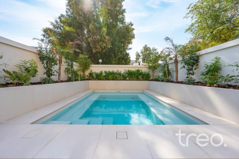 Maison de ville à Jumeirah Village Triangle, Dubai, 1 chambre, 151.99 m², № 120190 - photo 13