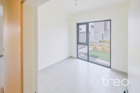 Townhouse in Dubai South (Dubai World Central), Dubai 4 bedrooms, 237.18 sq.m. № 120188 - photo 4