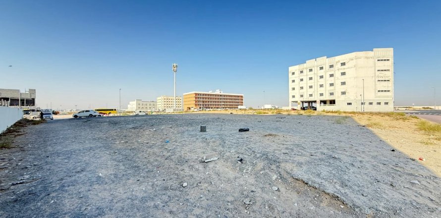 قطعة أرض في دبي 1715.3 م² رقم 12303