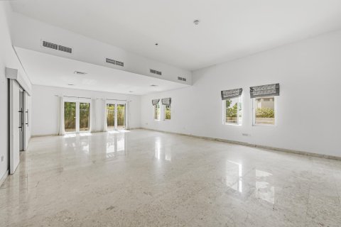 Villa à The Villa, Dubai, 5 chambres, 1199.19 m², № 130170 - photo 9