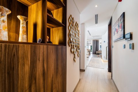 تاون هاوس في دائرة قرية جميرا, دبي 4 غرف نوم, 290 م² رقم 96846 - صورة 2