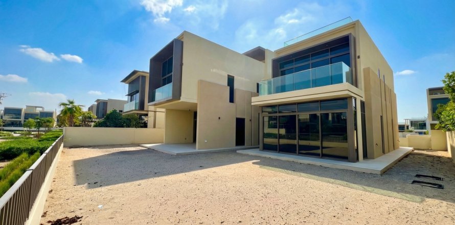 Adosado en Dubai, 4 dormitorios, 520 m², № 96841