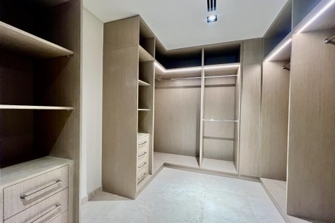 Adosado en Dubai, 4 dormitorios, 520 m², № 96841 - foto 9