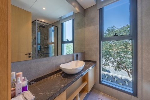 Купить виллу в Дубае: 4 спальни, 241м², № 96847 - фото 21