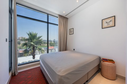 Купить виллу в Дубае: 4 спальни, 241м², № 96847 - фото 15