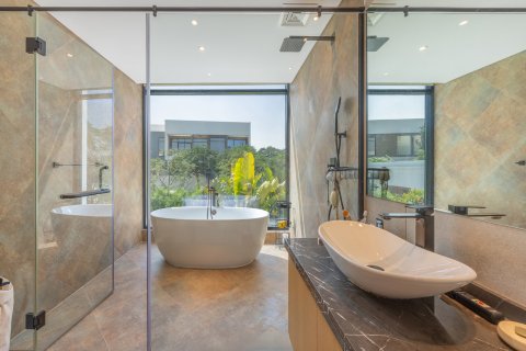 Купить виллу в Дубае: 4 спальни, 241м², № 96847 - фото 12