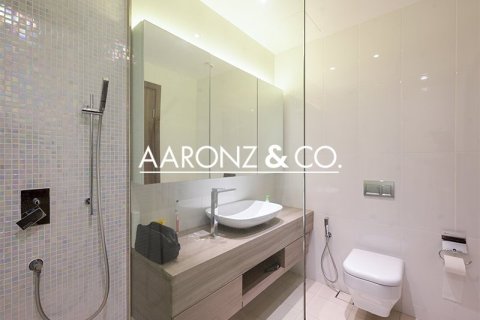 Apartamento en Mohammed Bin Rashid City, Dubai, 2 dormitorios, 135 m², № 55529 - foto 10