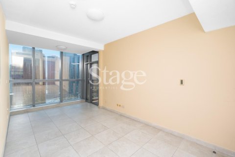 Apartment in Jumeirah Lake Towers, Dubai 2 bedrooms, 88 sq.m. № 59197 - photo 7