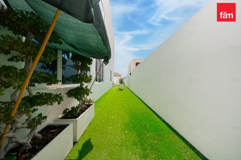 Villa en Al Barsha, Dubai, 5 dormitorios, 1114.8 m², № 117714 - foto 14