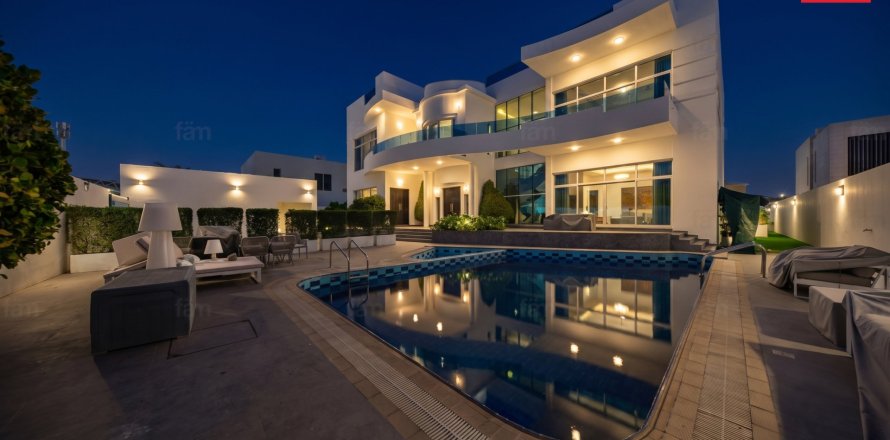 Villa en Al Barsha, Dubai, 5 dormitorios, 1114.8 m², № 117714